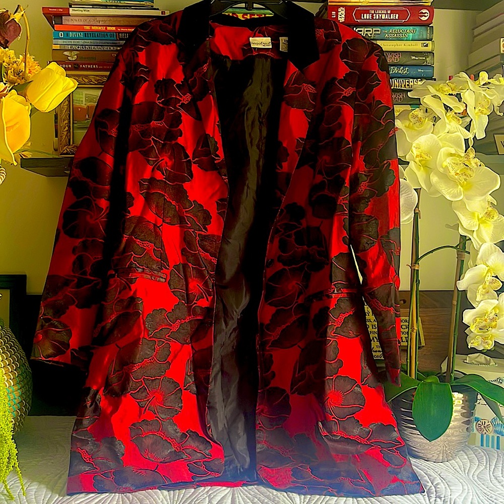 One of a kind beautiful almost new long blazer.
